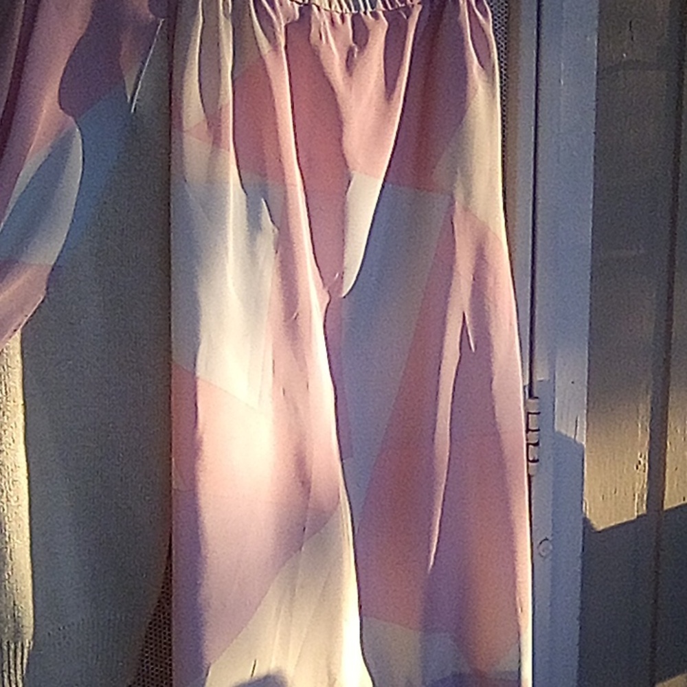The Wilroy Traveller New York Size 12 Two Piece Skirt Suit With Scarf Top. - Picture 6 of 7